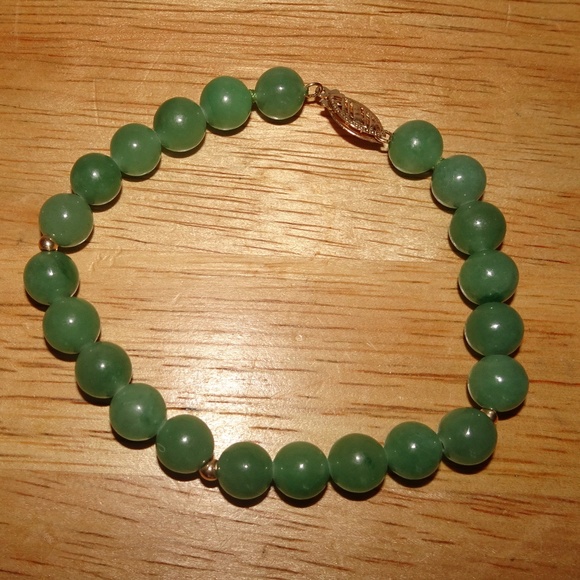 Unknown Jewelry - 10KT Gold Clasp Jade Ball Beaded Bracelet